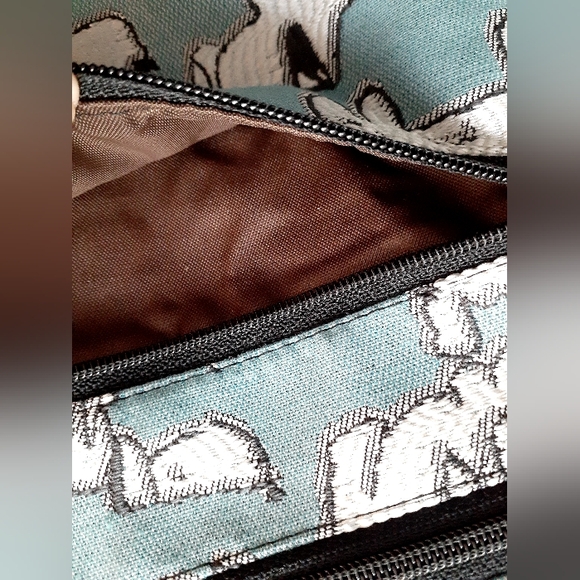 NWT Women's Danny K Fabric Crossbody Bag Allover Dogs - Picture 7 of 7